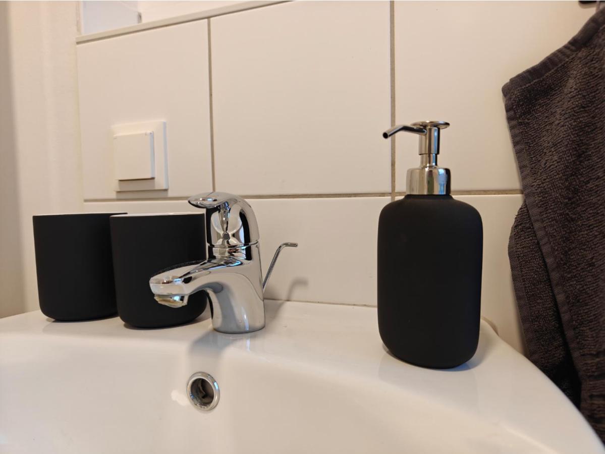 Appartamento 2br Apartment, Parking, Wi-fi, Tv In Karow