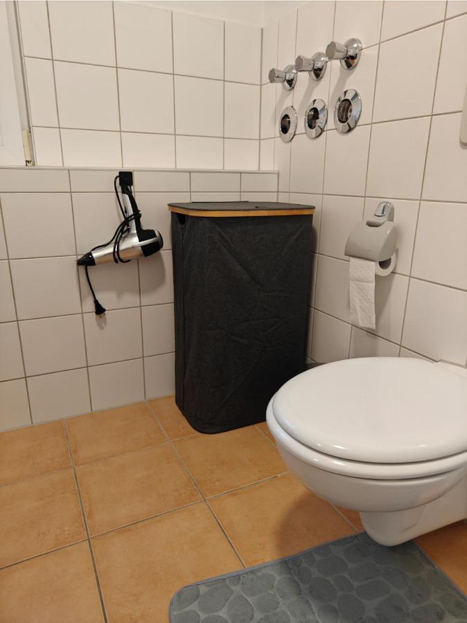 Appartamento 2br Apartment, Parking, Wi-fi, Tv In Karow *